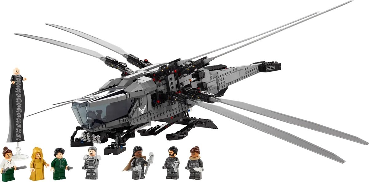 Dune Atreides Royal Ornithopter LEGO set with minifigures. 